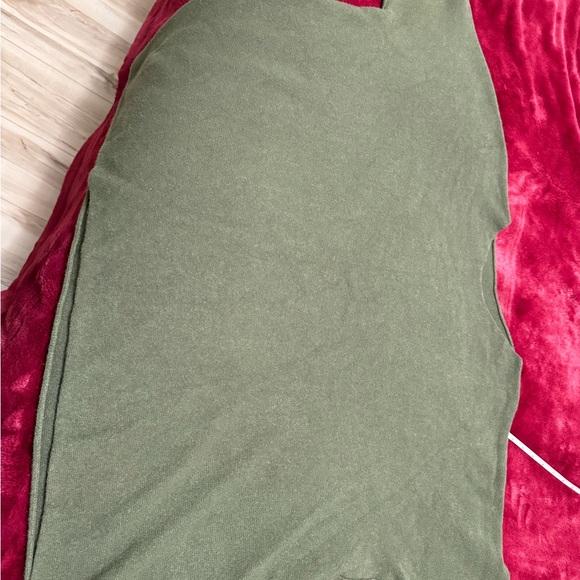 Italian made bell sweater, one black and one green - Picture 2 of 6